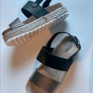 Labeled a 6, fits as a 6.5 platform shoes. Never worn